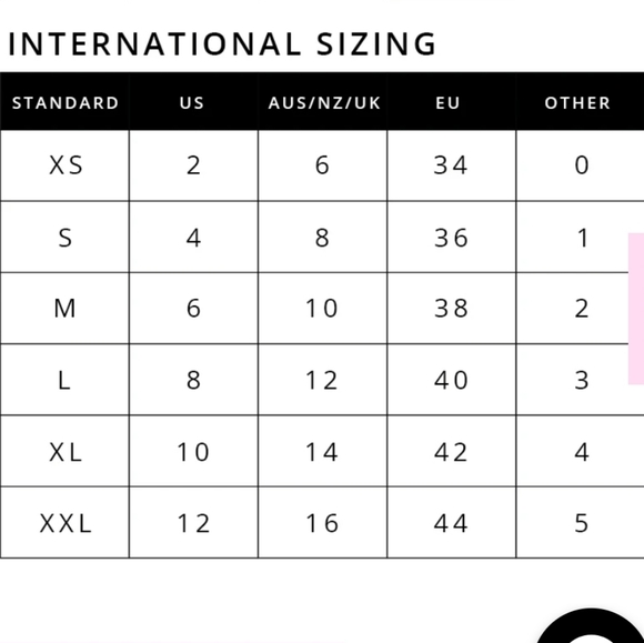 White Fox high rise raw hem acid wash jean shorts - Picture 9 of 9